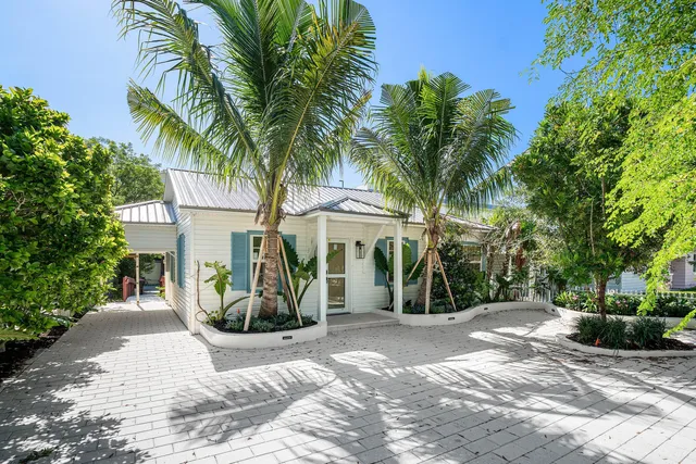 Commercial at 23 S Swinton Avenue, Delray Beach