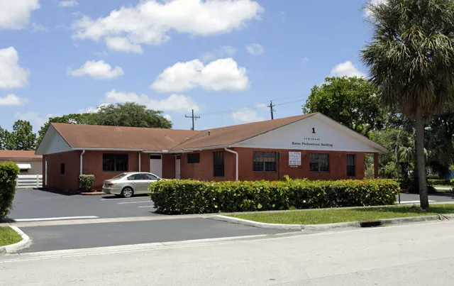 Commercial at 21 NE 168th Street, North Miami Beach