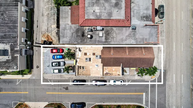 Commercial at 2040 Polk Street, Hollywood