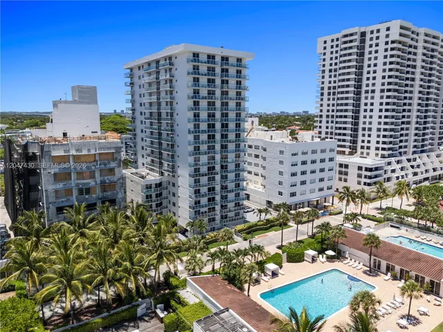 1-bedroom rental at 2457 Collins Avenue #406, Miami Beach