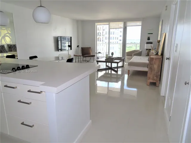 1-bedroom rental at 5701 Collins Avenue #1703, Miami Beach