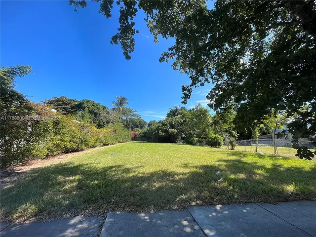 Land at 3049 NW 5th Avenue, Miami