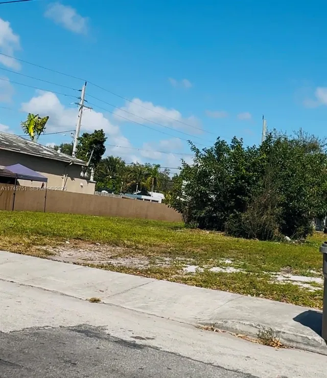 Land at 1023 W Las Olas Boulevard, Fort Lauderdale
