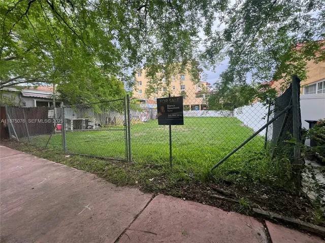 Land at 935 2nd Street, Miami Beach