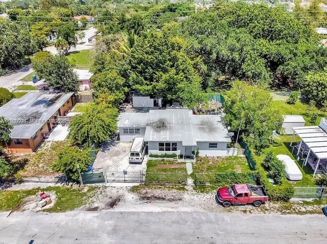 Land at 261 NW 73rd Terrace, Miami