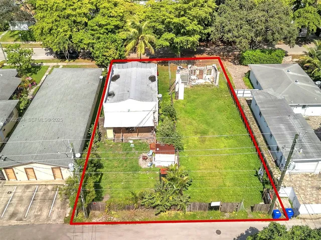 Land at 1928 Dewey Street, Hollywood