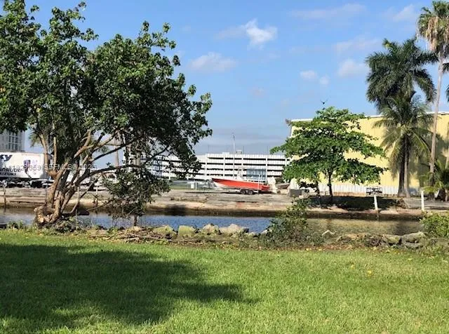 Land at 157 NW 14th Way, Dania Beach