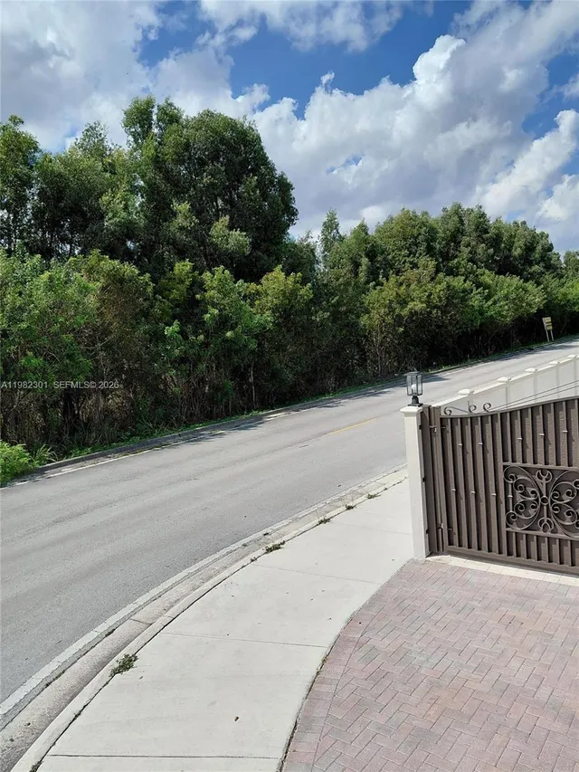 Land at 168xx 45th Street, Miami