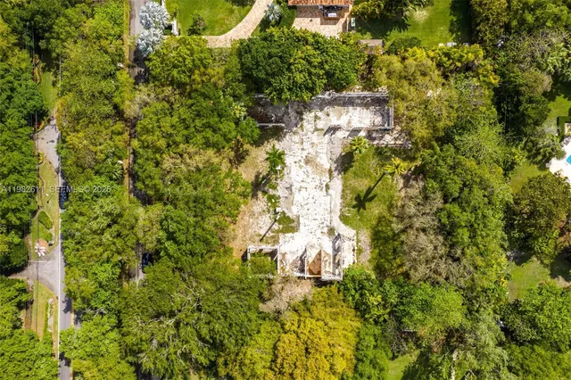 Land at 10550 Old Cutler Road, Coral Gables