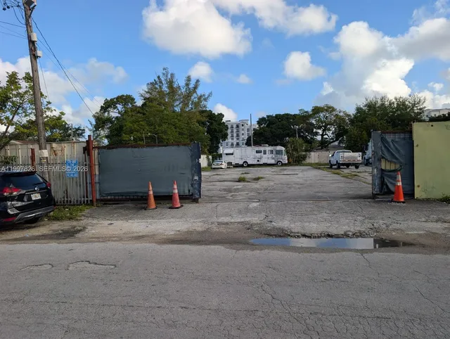 Land at 3175 NW 75th Street, Miami