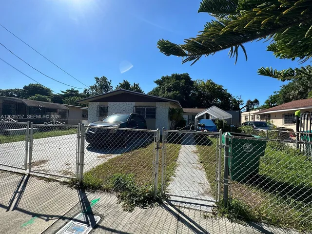Land at 420 NW 32nd Street, Miami