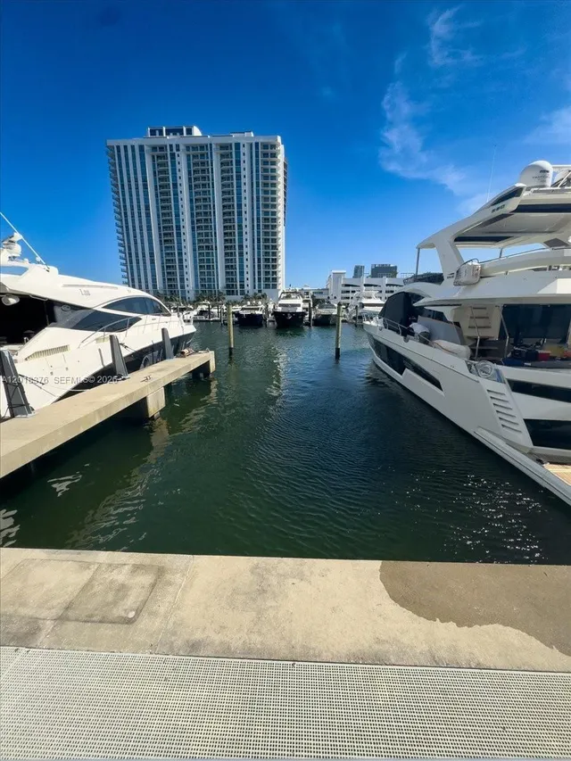 Land at 17111 Biscayne Boulevard, North Miami Beach