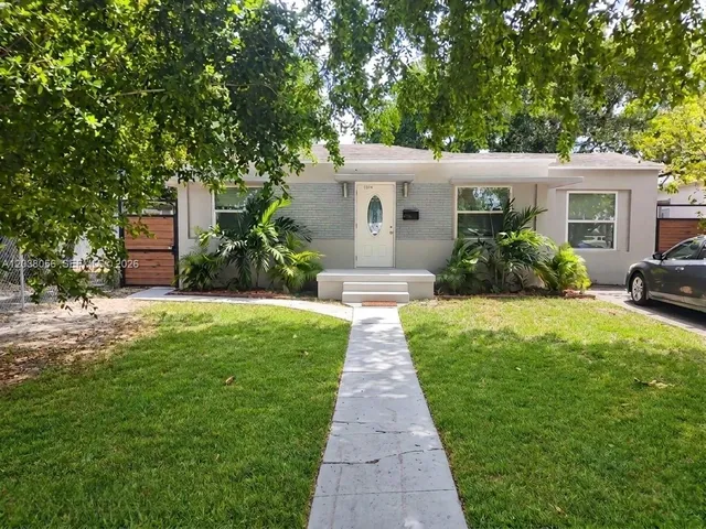 Land at 2434 Polk Street, Hollywood