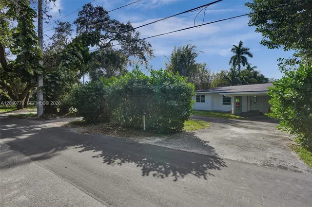 Land at 18500 NE 23rd Court, Miami