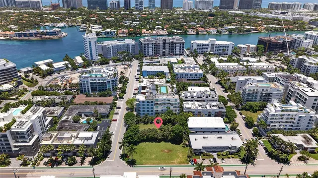 Land at 10177 W Bay Harbor Drive, Bay Harbor Islands