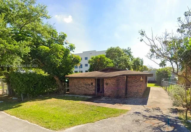 Commercial at 9443 Old Dixie Highway, Miami