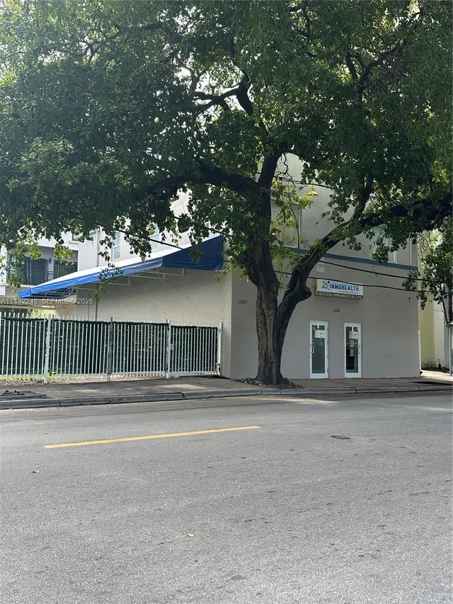 Commercial at 1525 NW 3rd Avenue, Miami