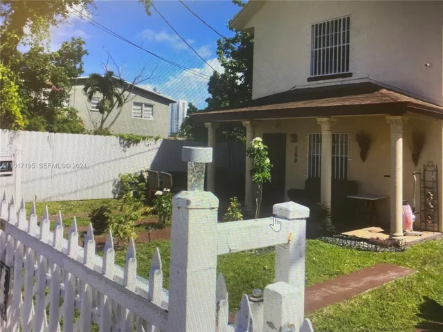 Commercial at 160 NW 27th Street, Miami