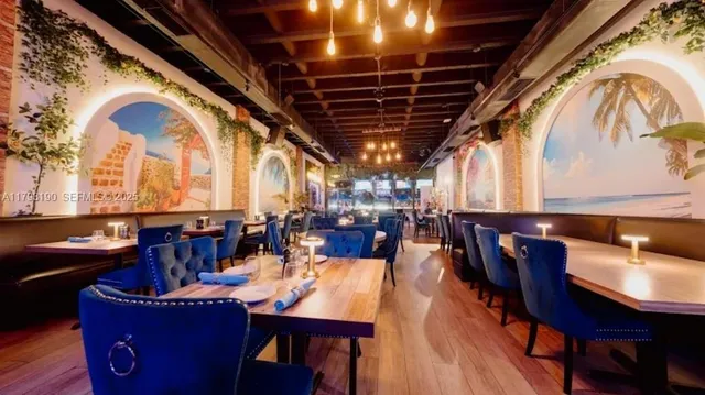Commercial at 1814 Harrison Street, Hollywood