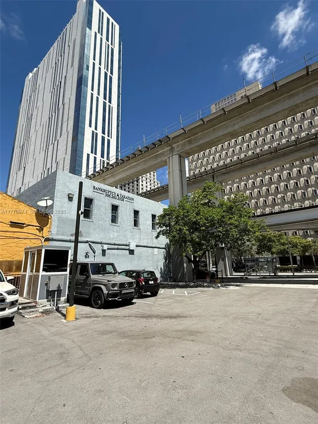 Commercial at 16 SW 1st Avenue, Miami
