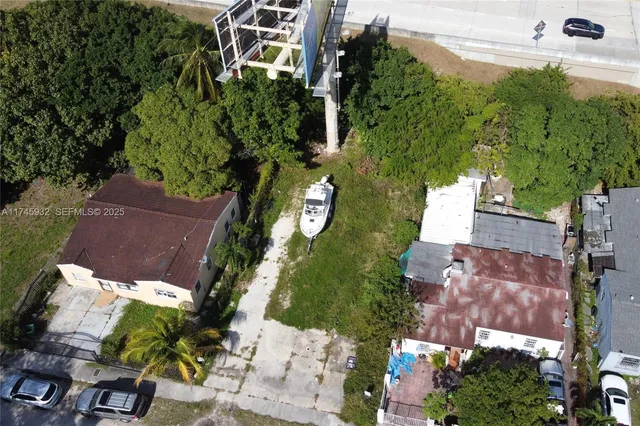 Commercial at 321 NW 37th Street, Miami