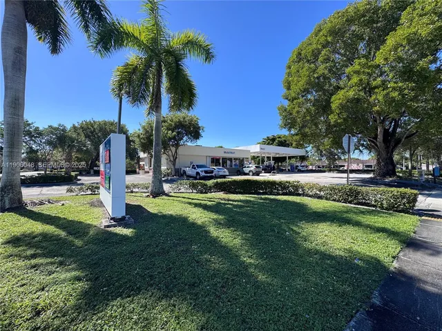 Commercial at 8400 W Oakland Park Boulevard, Sunrise