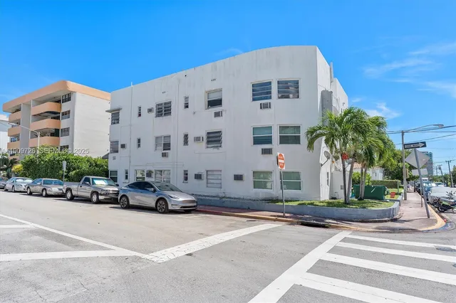 Commercial at 420 78th Street, Miami Beach