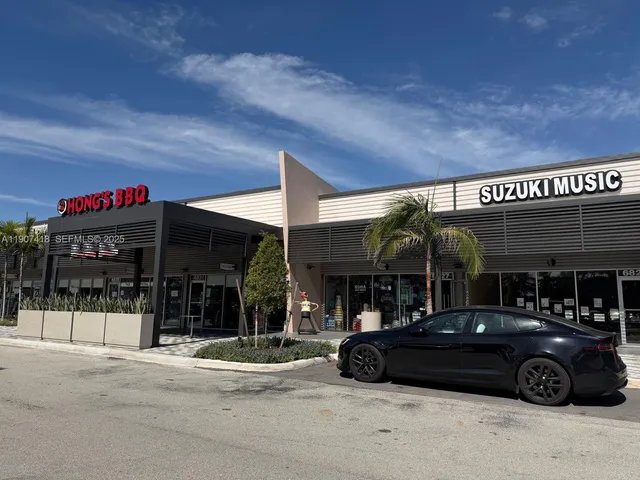 Commercial at 6827 Stirling, Davie