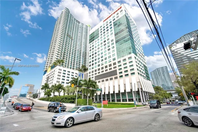 Commercial at 175 SW 7 Street #11001101, Miami