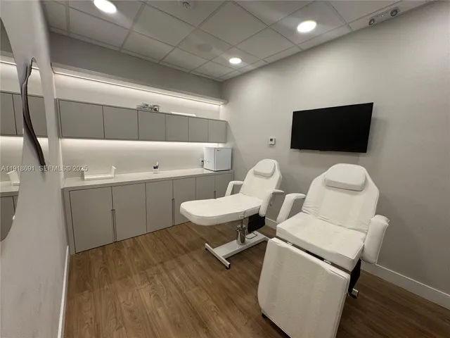 Commercial at 2820 NE 214th Street #1004, Aventura