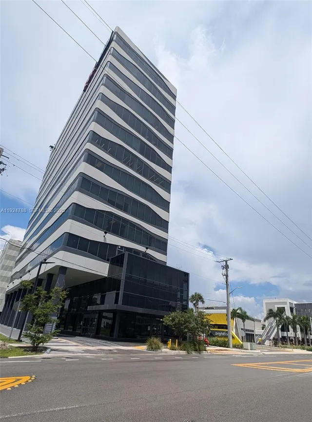 Commercial at 19790 W Dixie Hwy 1002 #1002, Aventura