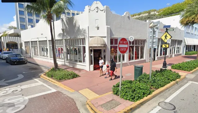 Commercial at 604 Collins Avenue, Miami Beach