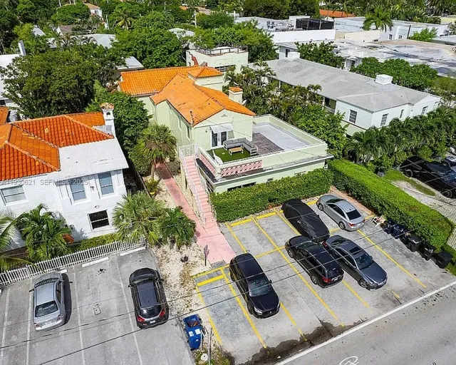 Commercial at 2822 Pine Tree Drive, Miami Beach