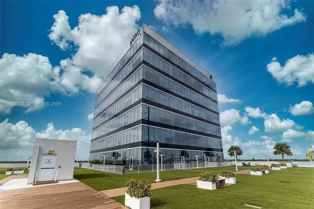 Commercial at 20200 W Dixie Hwy 903 #903, Miami