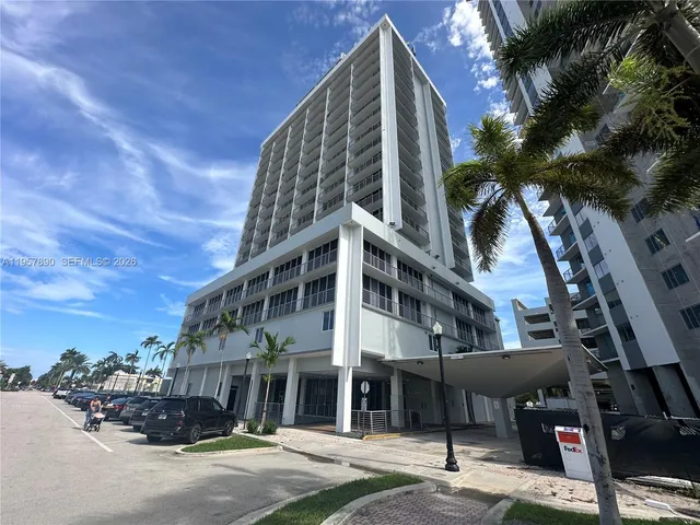 Commercial at 1720 Harrison Street #7A, Hollywood