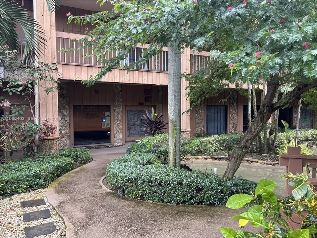 Commercial at 7800 W Oakland Park Blvd Bld-b #102, Sunrise