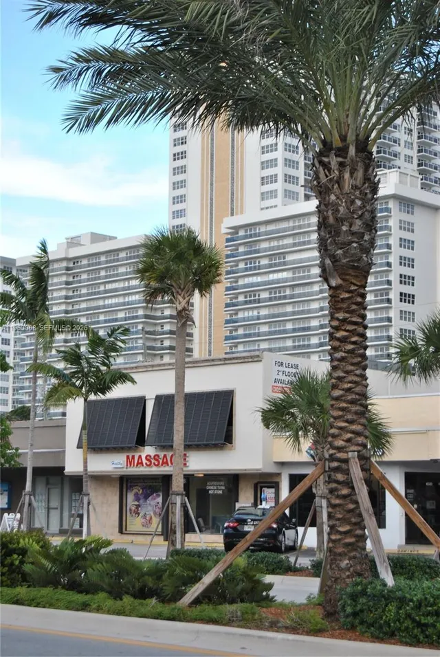 Commercial at 3418 N Ocean Boulevard, Fort Lauderdale