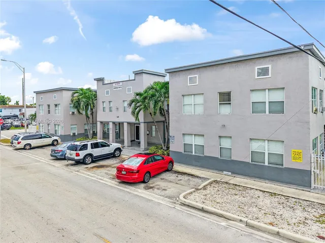 Commercial at 508 W 1st Avenue, Hialeah