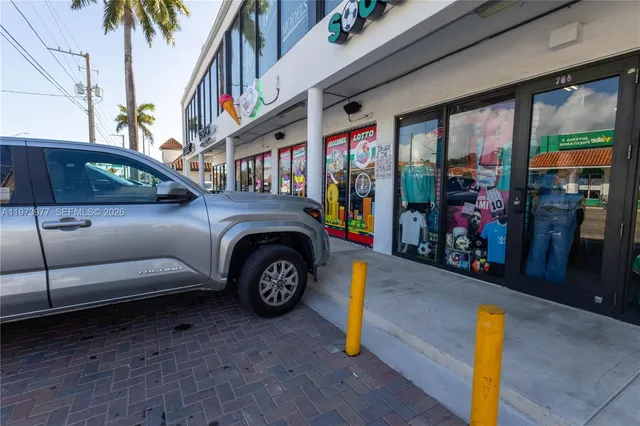 Commercial at 700 SW 17th Avenue, Miami