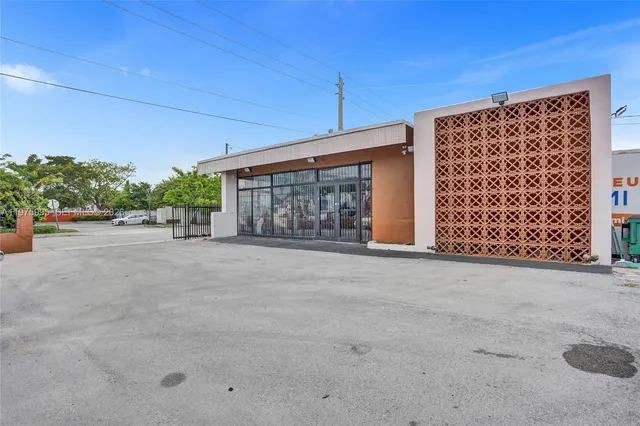 Commercial at 5595 NW 17th Avenue, Miami