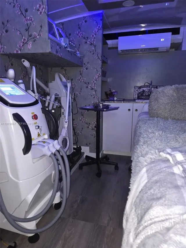 Commercial at MOVIL SPA SW Movil Spa For Sale, Miami