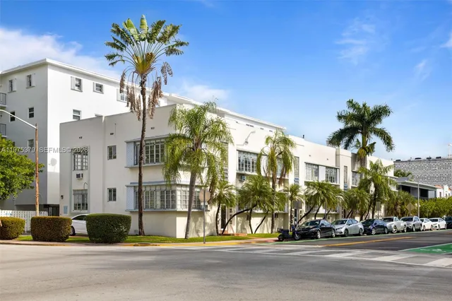Commercial at 531 16th Street, Miami Beach