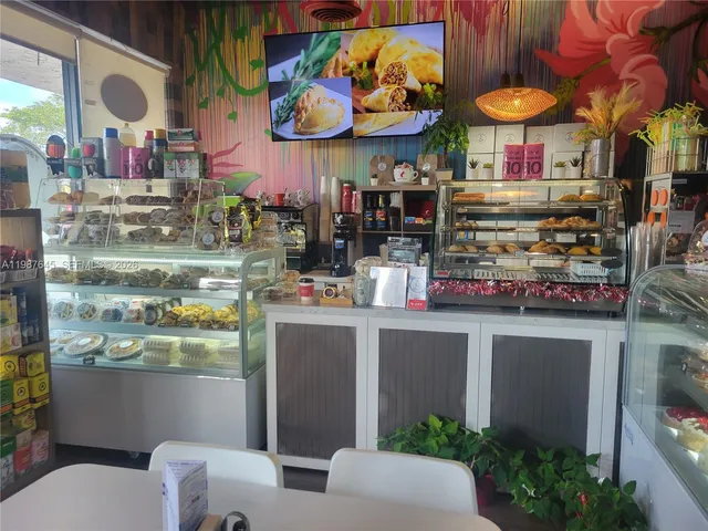 Commercial at 2568 NE Miami Gardens, Aventura