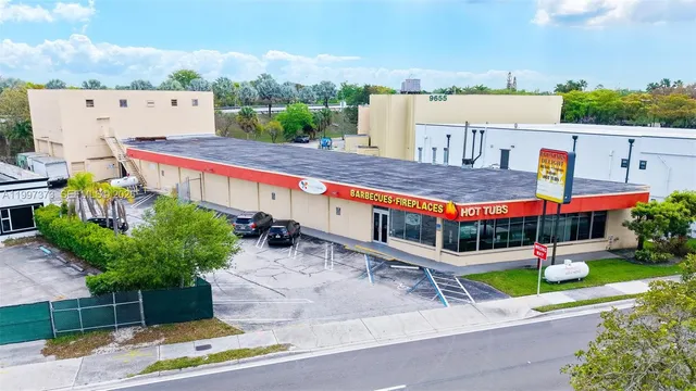 Commercial at 9621 S Dixie Highway, Pinecrest