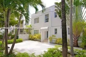 Commercial at 928 Jefferson Avenue, Miami Beach