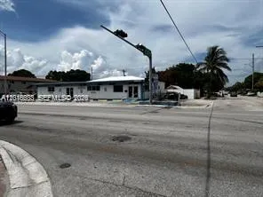 Commercial at 918 E 2nd Avenue, Hialeah