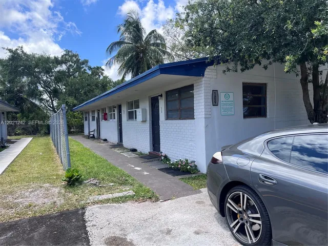 Commercial at 109 NW 14th Way #14, Dania Beach