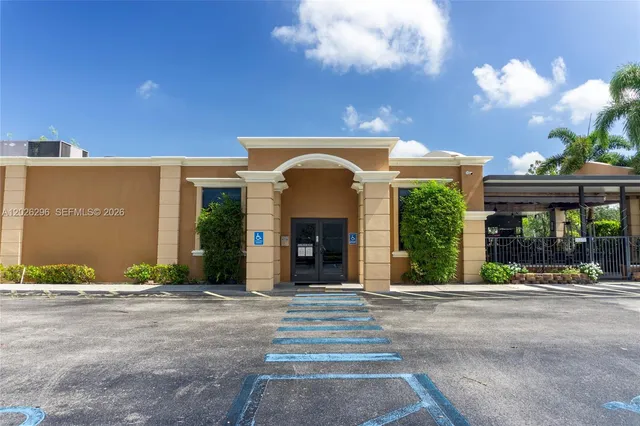 Commercial at 1785 N State Road 7, Margate
