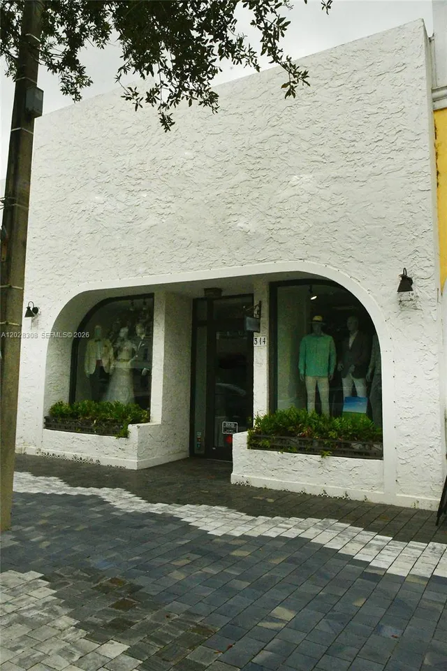 Commercial at 314 Coral Way, Coral Gables