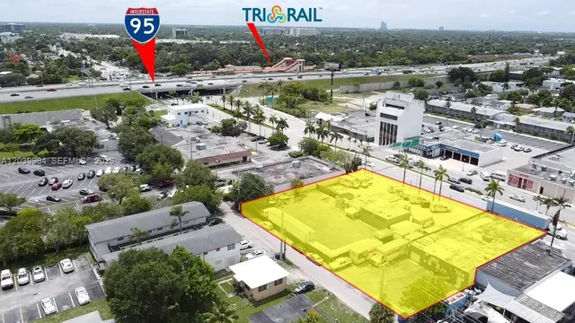 Commercial at 2828 N Hollywood Boulevard, Hollywood